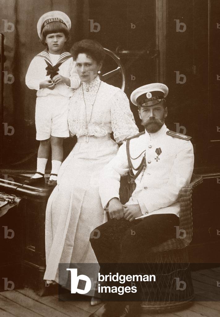 Tsar Nicholas II with the Tsaritsa Alexandra and Tsarevich Alexis (sepia photo)