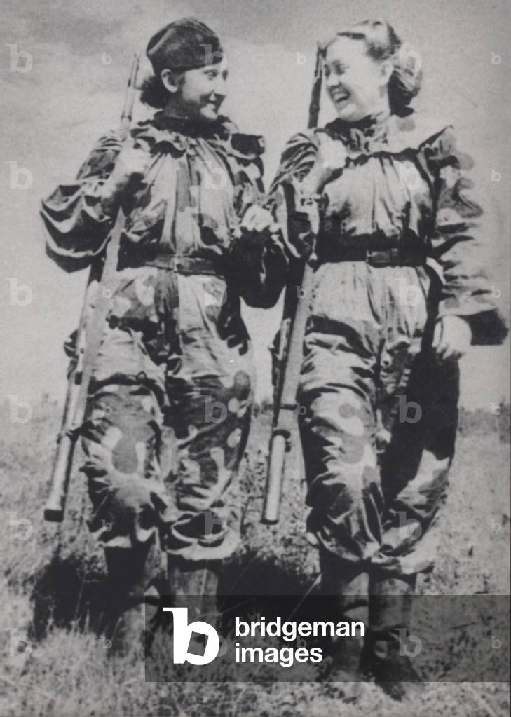 WW2 Soviet women snipers wearing camouflage combat suits (b/w photo)