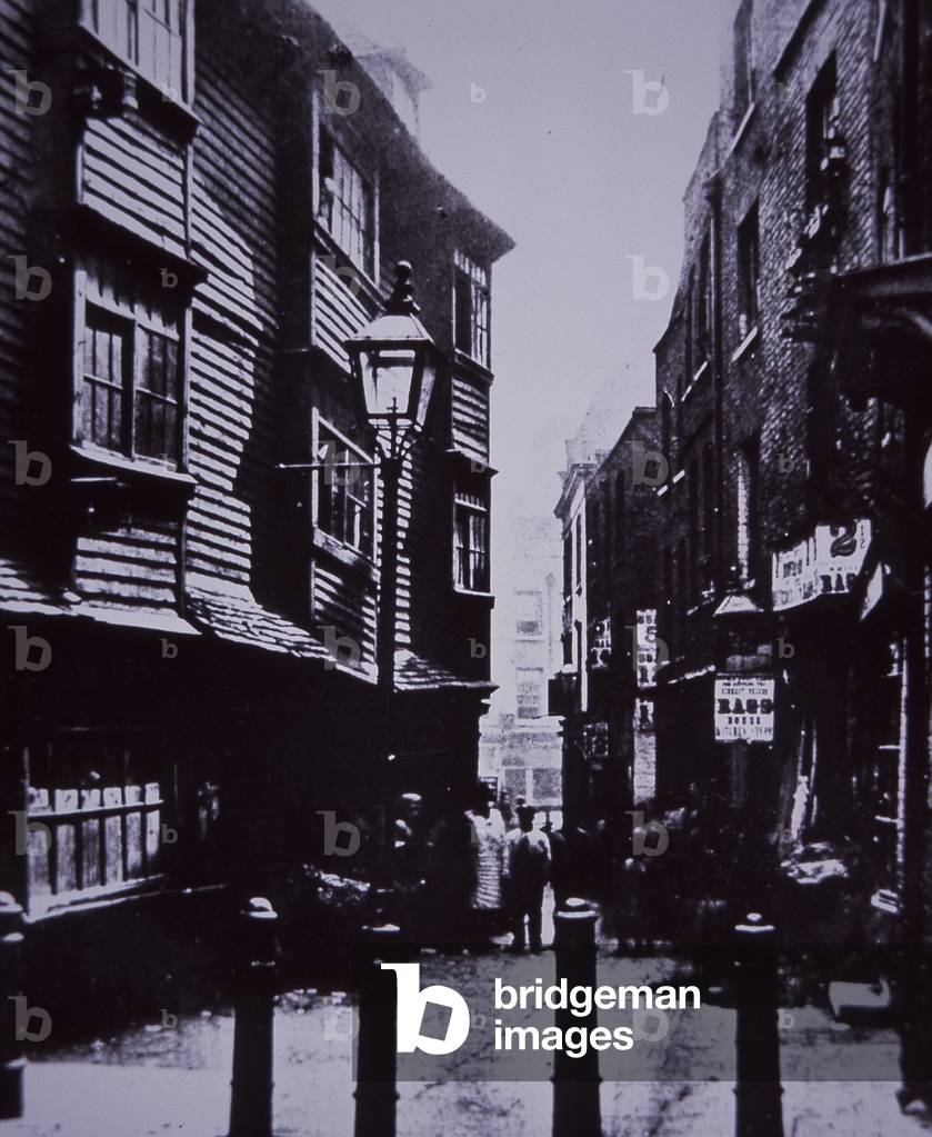 London slums, Smithfield, 1890s (b/w photo)