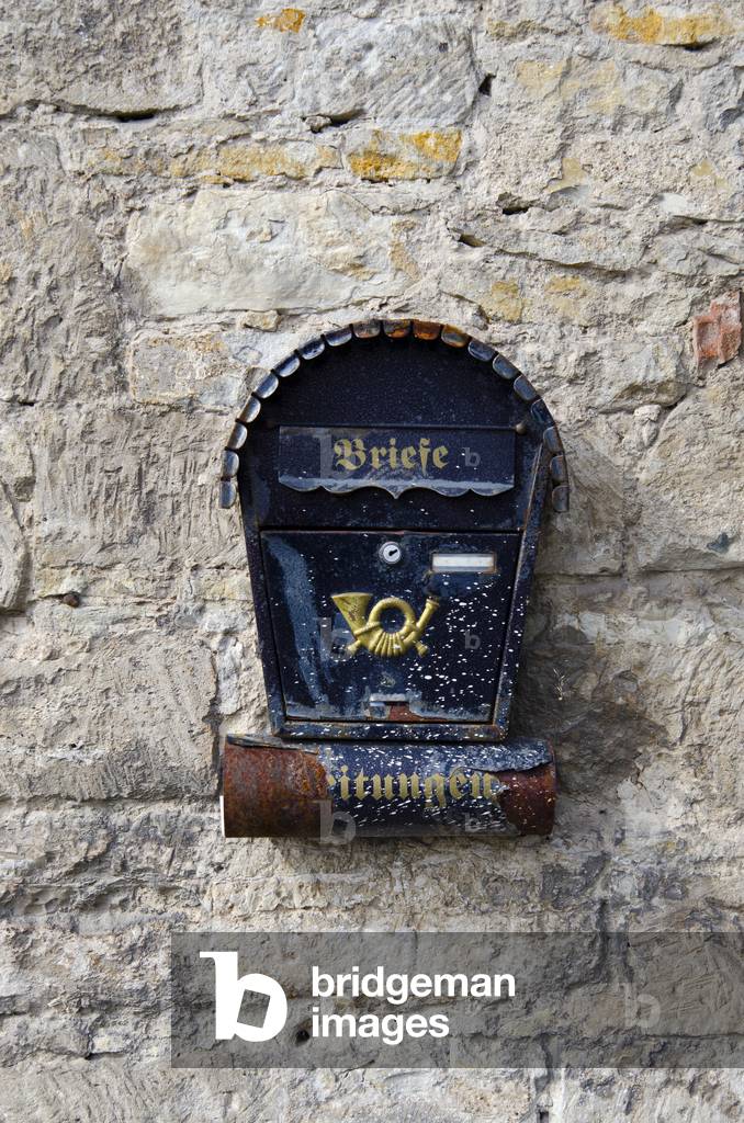 Rusty Old Metal Letterbox, Burg Schneidlingen, Hecklingen, Saxony-Anhalt, Germany (photo)