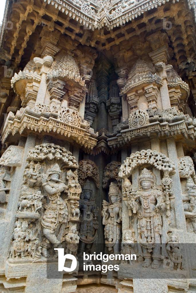 Keshava Vishnu temple decorated with friezes of Puranic scenes (photo)