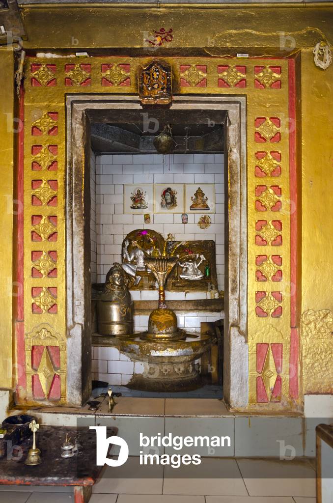 Shiva shrine in Hindu Vaisakhi Temple, Thar Desert, Rajasthan, India (photo)