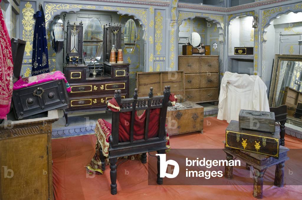 Elegant dressing room in 19th century Patwon ki Haveli mansion, Traditional Rajasthani Architecture,
Jaisalmer, Rajasthan, India (photo)