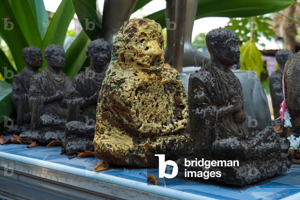 Meditating figurines in a Buddhist (Theravada) forest temple, Wat Doi Wanaram, Ban Koke Sawang Village, Nong Khai Province, Isaan, Thailand (photo)