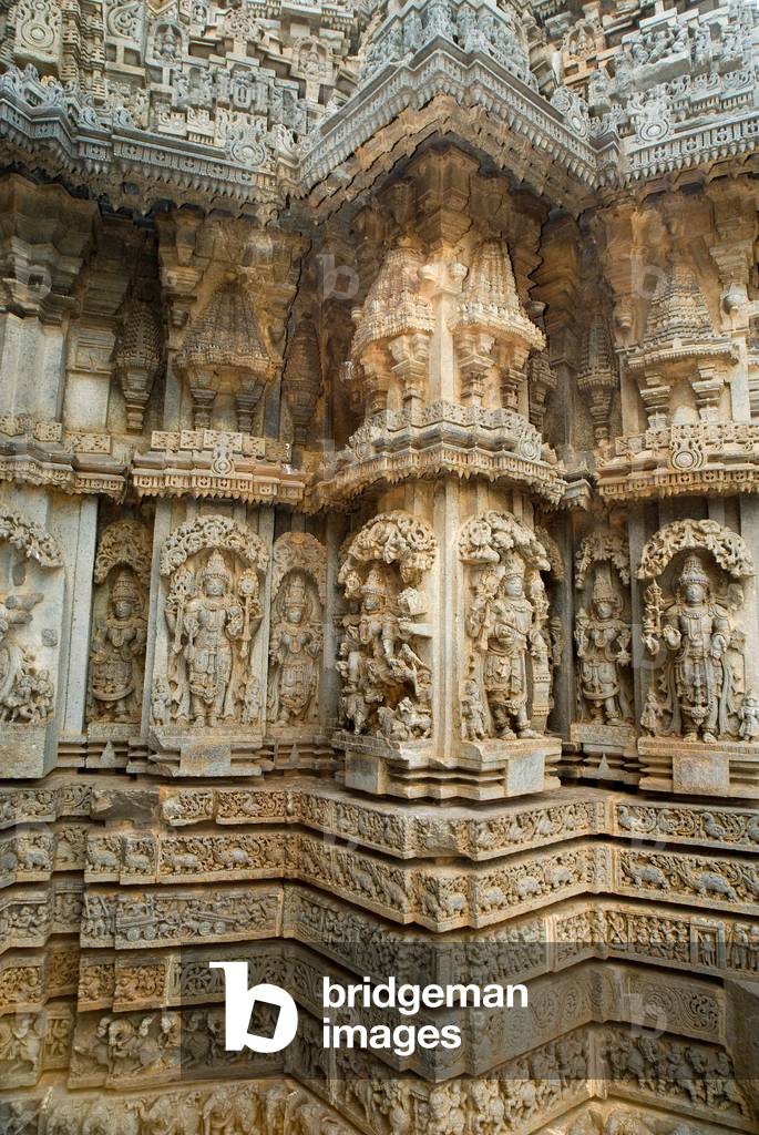 Keshava Vishnu temple decorated with friezes of Puranic scenes (photo)