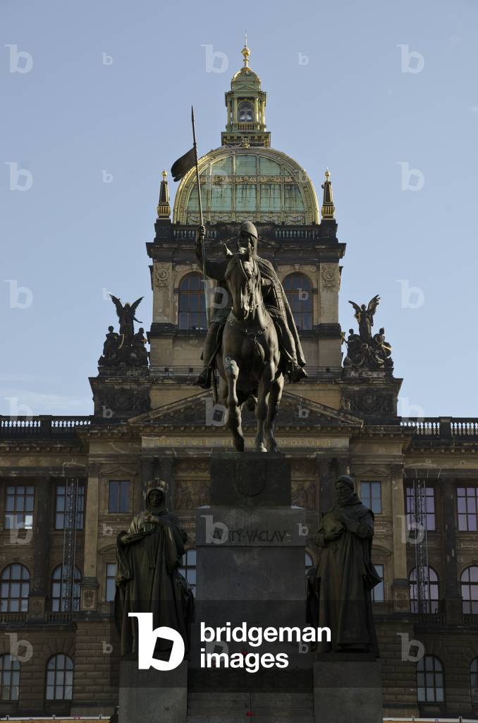 St. Wenceslas Monument in front of National Museum,
Wenceslas Square,
Prague, Czech Republic(photo)