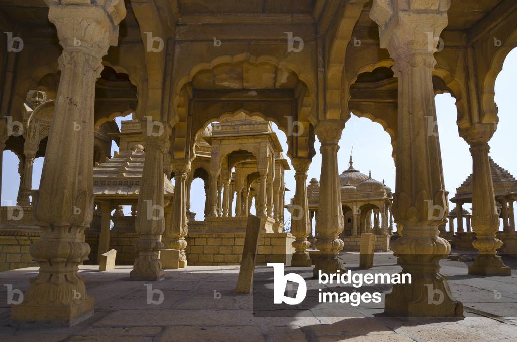Vyas Chhatri - Elaborate sandstone cenotaphs on Brahmin cremation grounds,
Jaisalmer, Rajasthan, Thar Desert, India (photo)