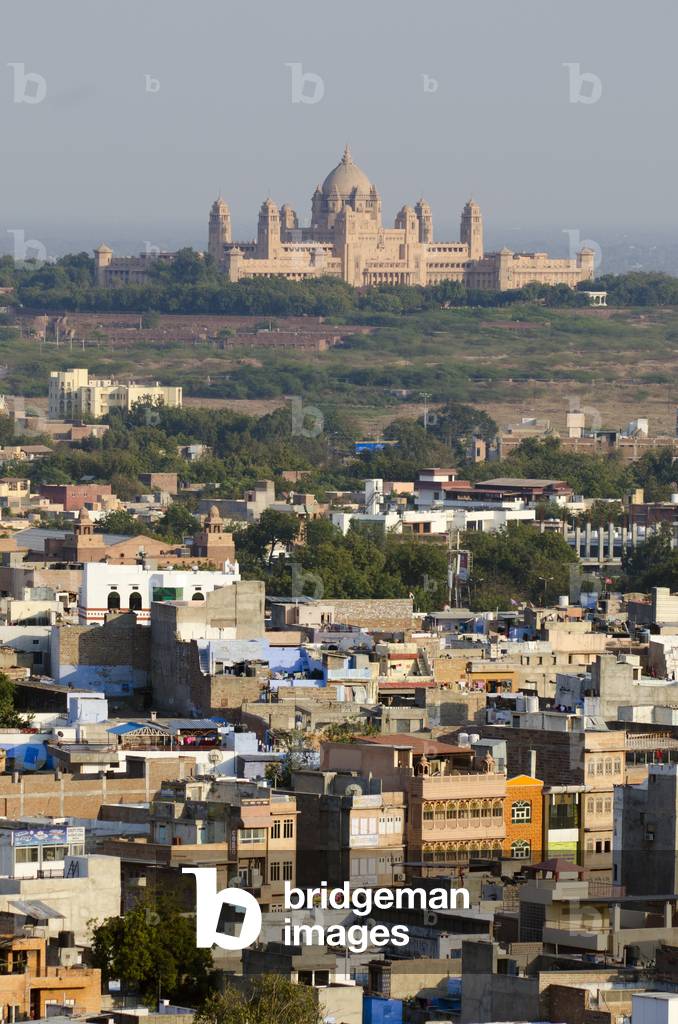 Umaid Bhawan Palace on hill behind the city maze,
Jodhpur, Rajasthan, India (photo)