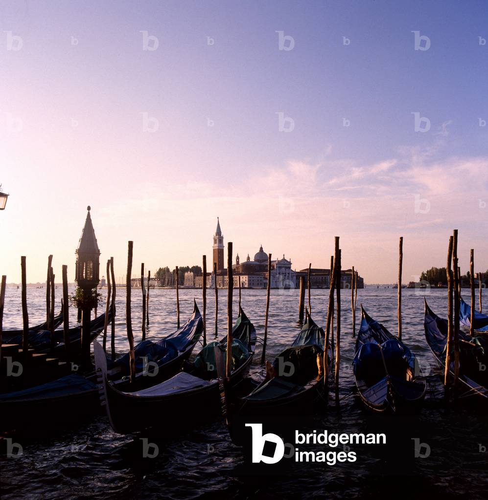 "San Giorgio Maggiore in riva al mare (foto)"