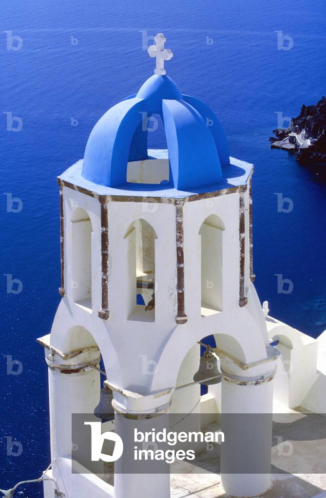 Santorini in the Cyclades (photo)