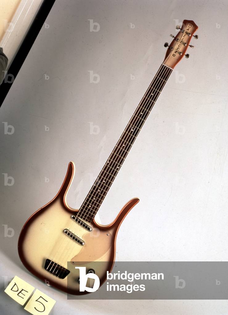 Danelectro Longhorn electric bass