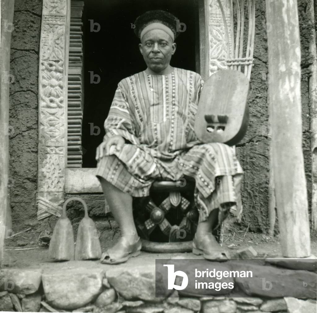 Bobe Rudolf Cha, next in line of matri–lineal succession to the Fon of Kom, 1963 (silver gelatin print) 