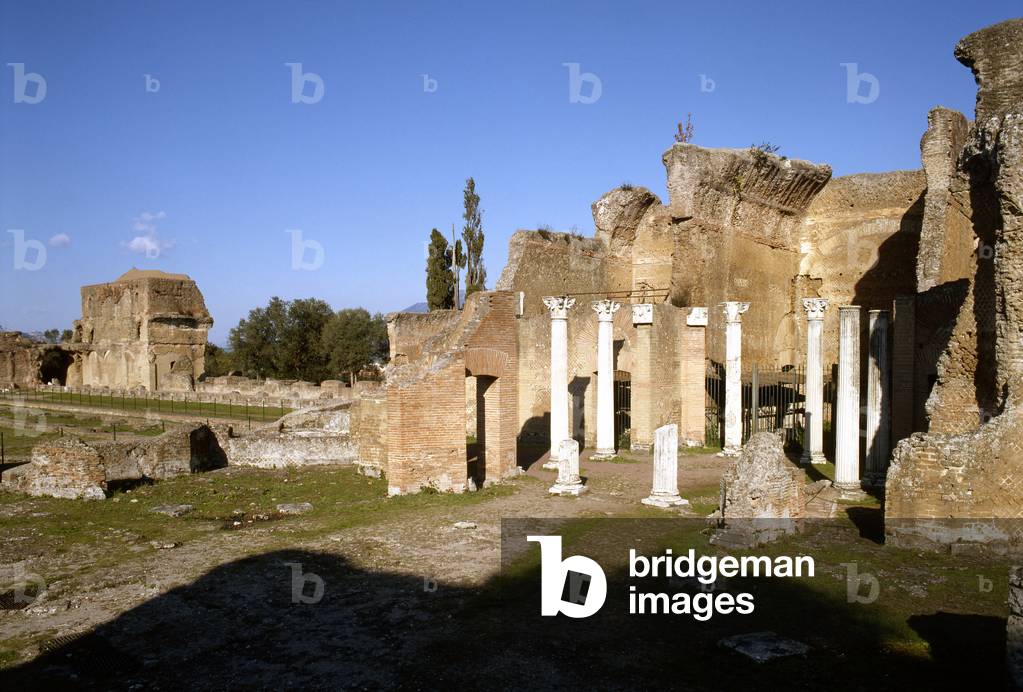 The Golden Square, Hadrian's Villa, Tivoli (photo)