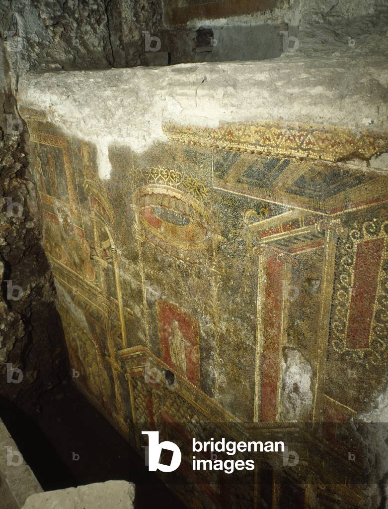 Remains of an ancient building below the barracks of the Cuirassiers at the Quirinale, Rome (photo)