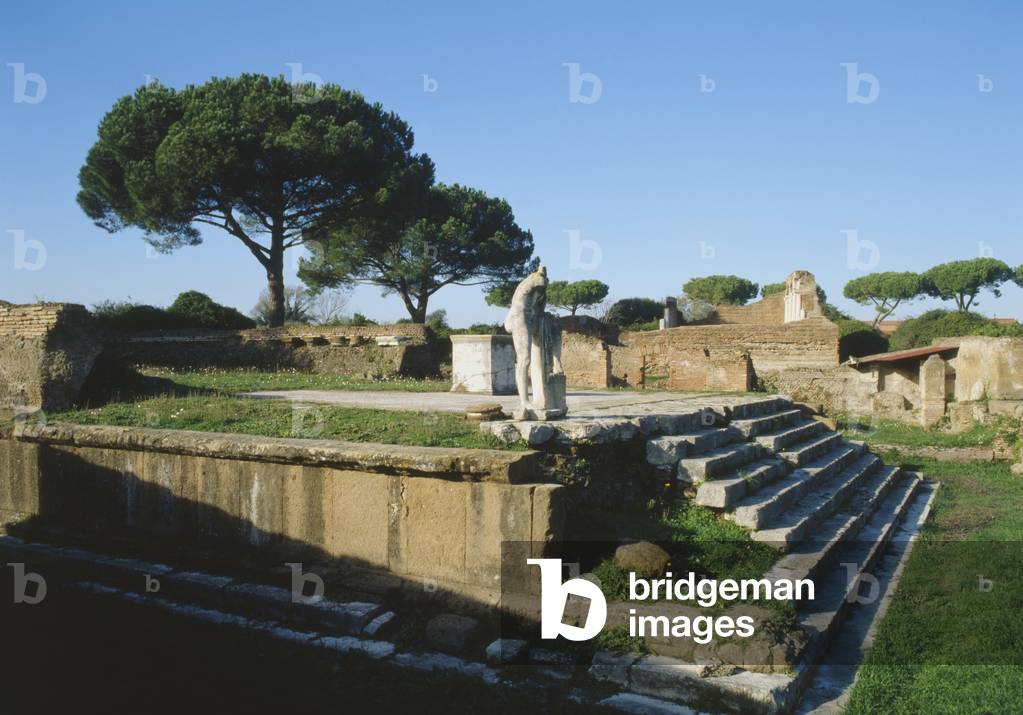Temple of Hercules, Ostia Antica, Italy (photo)