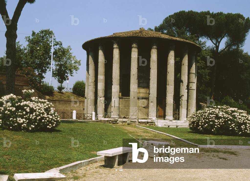 Temple of Hercules Victor, Forum Boarium, Rome (photo)