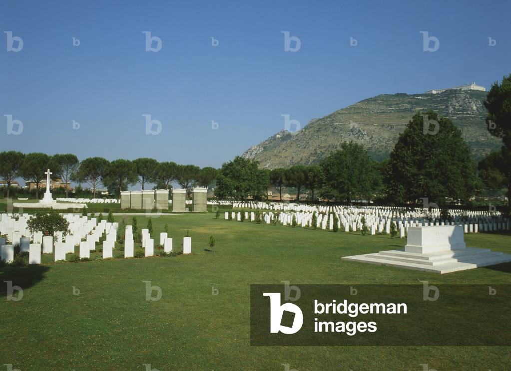 British military cemetery, Cassino, Italy (photo)