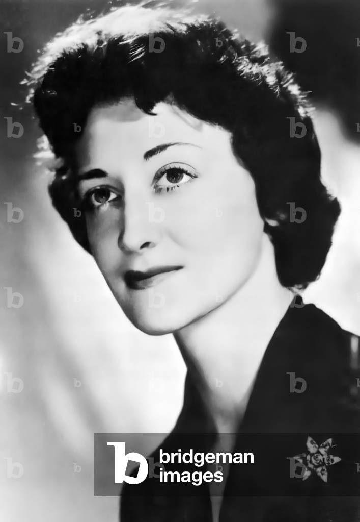 Lauris Elms,  Australian contralto,  (b/w photo)