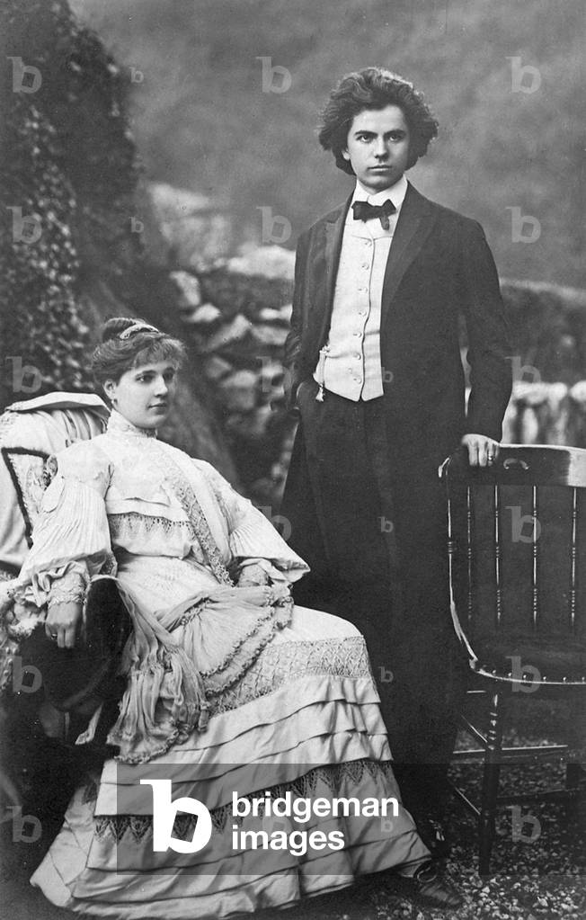 Jan Kubelik, Czech violinist and composer with his wife. c.1906 (Photo)