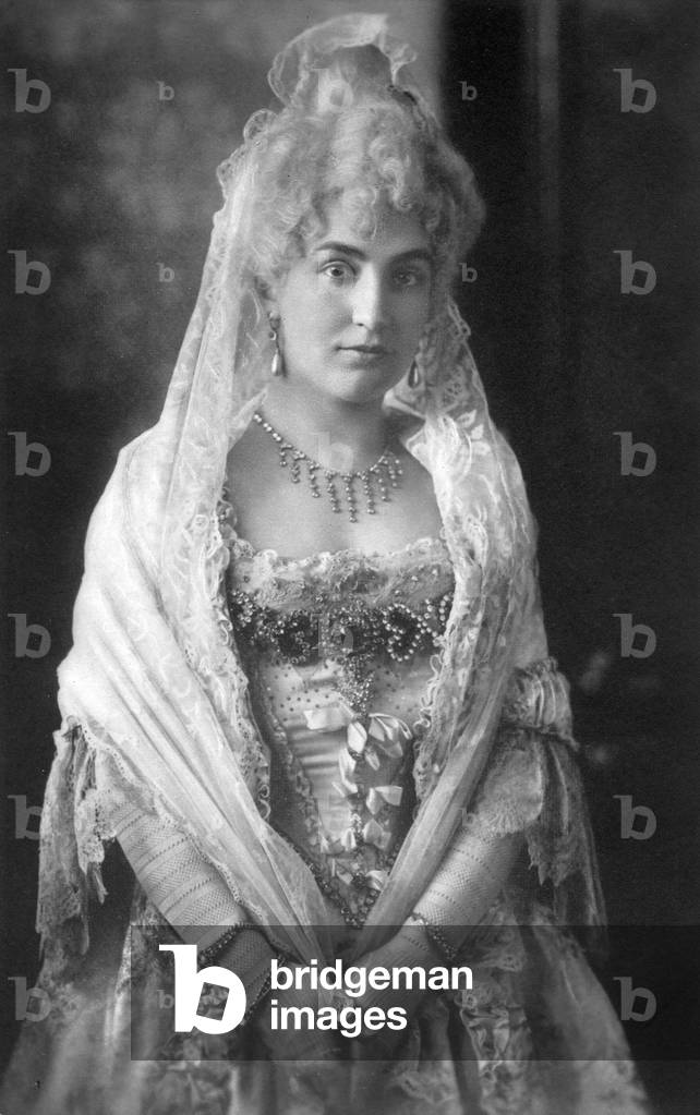 Erika Wedekind, German soprano as Manon in Jules Massenet's Manon.