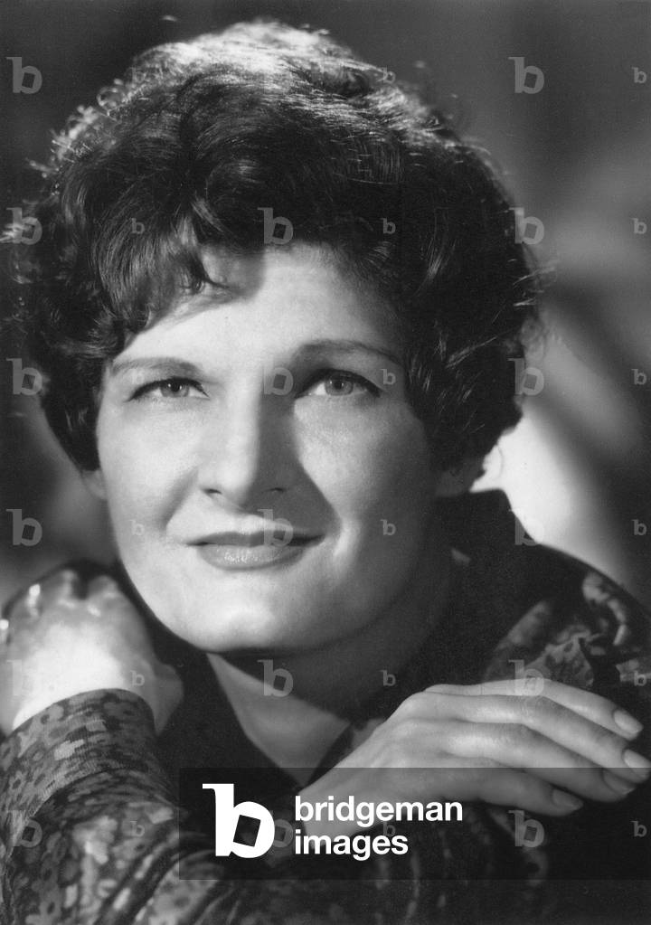 Jennifer Vyvyan,  English soprano,  (b/w photo)