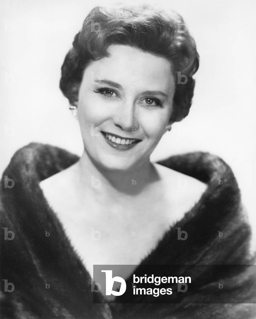Frances Bible  - portrait of American mezzo soprano