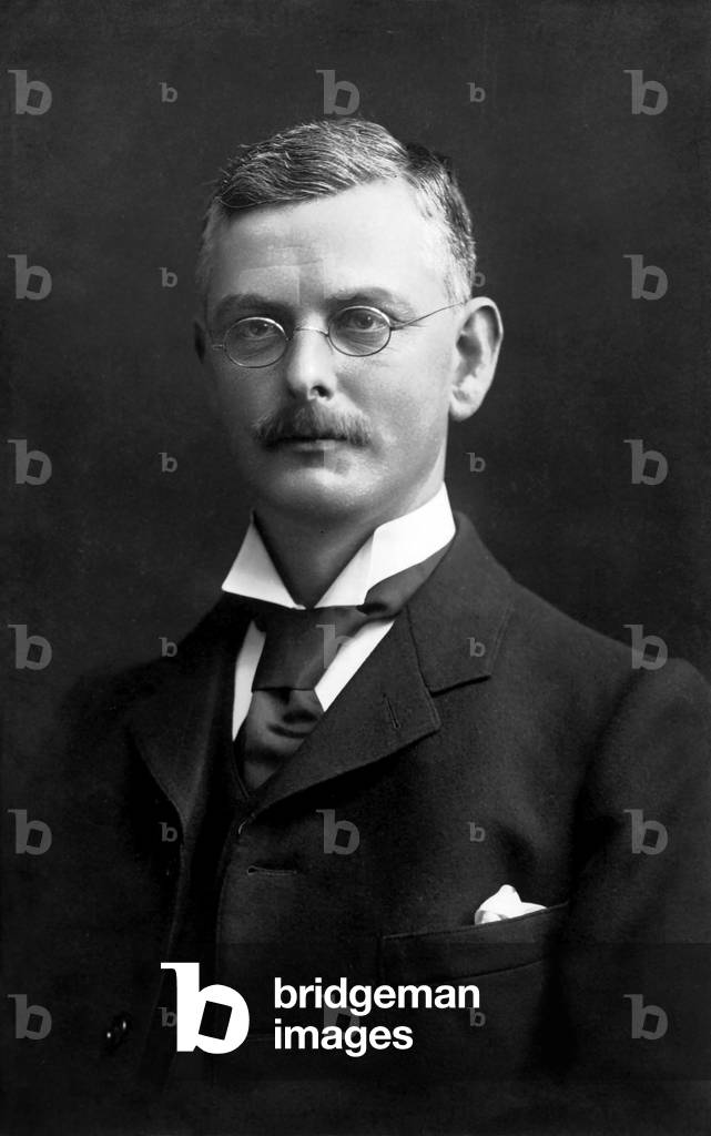 George Robertson Sinclair, English organist and conductor