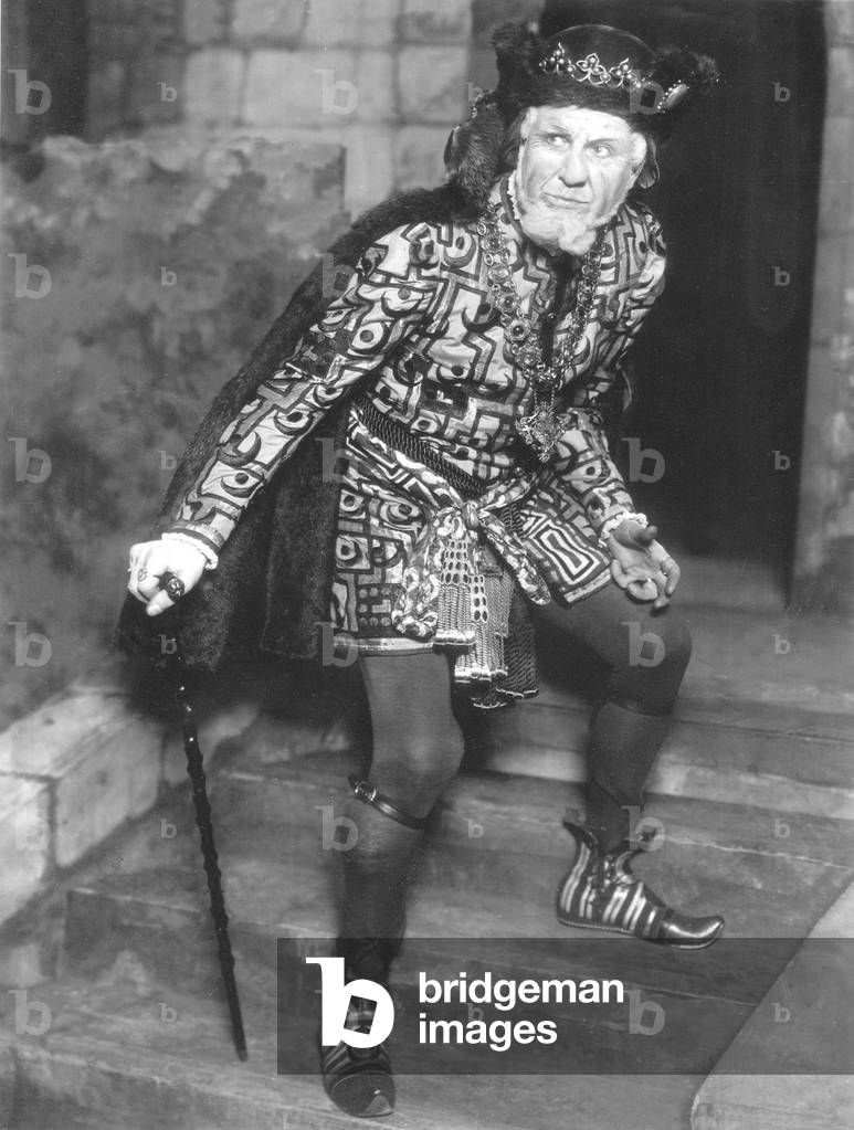 Sir Henry Lytton as King Gama, British baritone