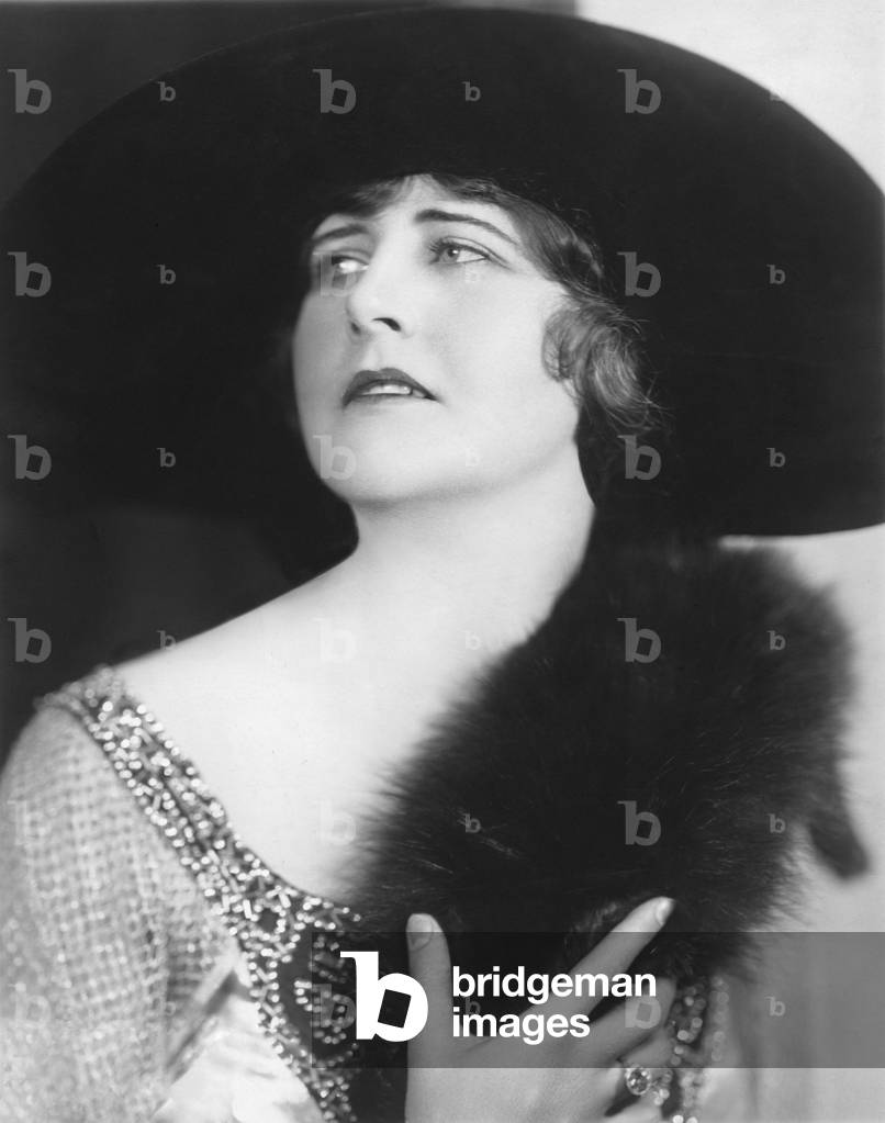 Anna Case, American soprano, 1922