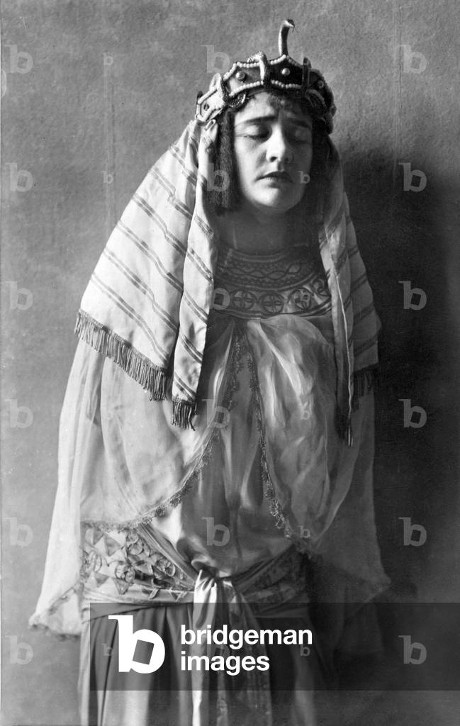 Irma Tervani, Finnish contralto as Amneris in Giuseppi Verdi 's Aida