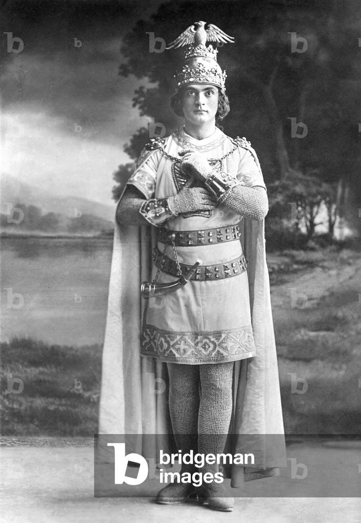 Rudolf Laubenthal, German tenor as Lohengrin