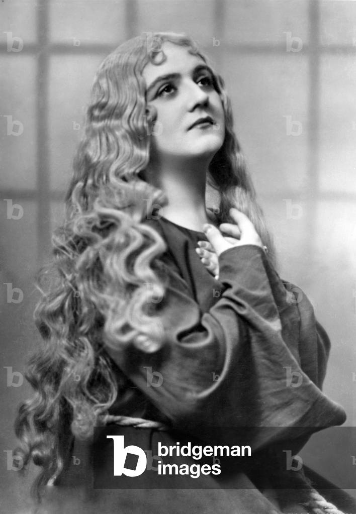 Maria Caniglia, Italian soprano, as Margherita in Mefistofele 1936