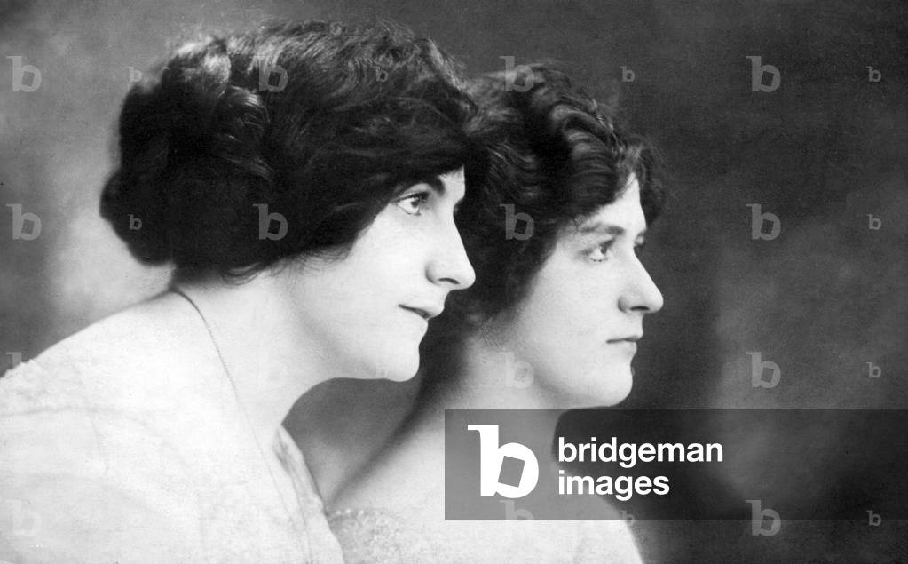 Cacilie & Else Satz, piano duo (b/w photo)