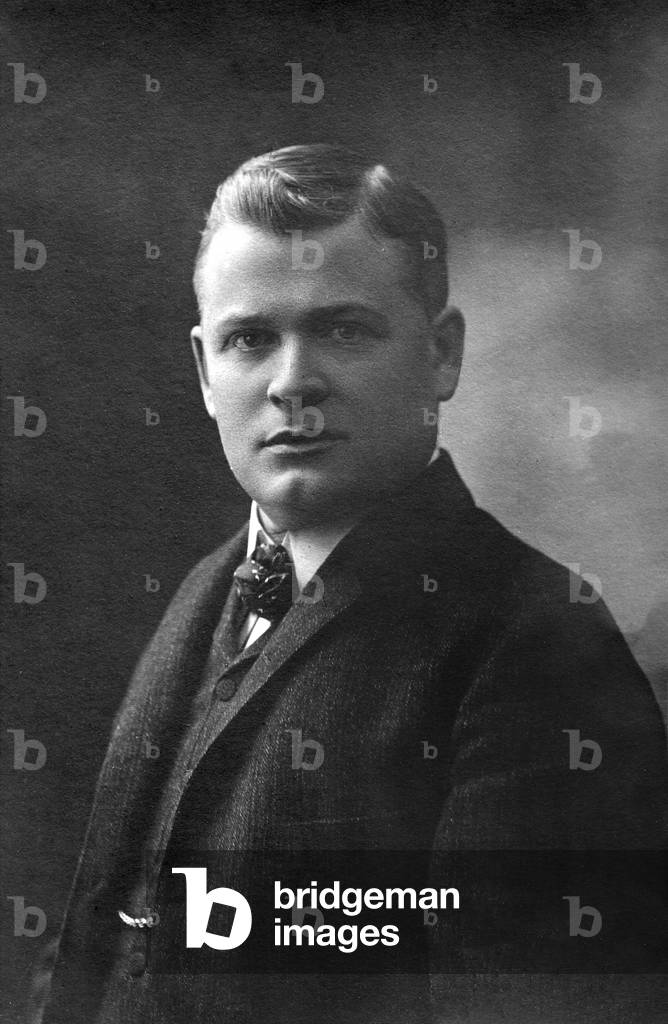 Nikolai Shevelev, Georgian bass baritone