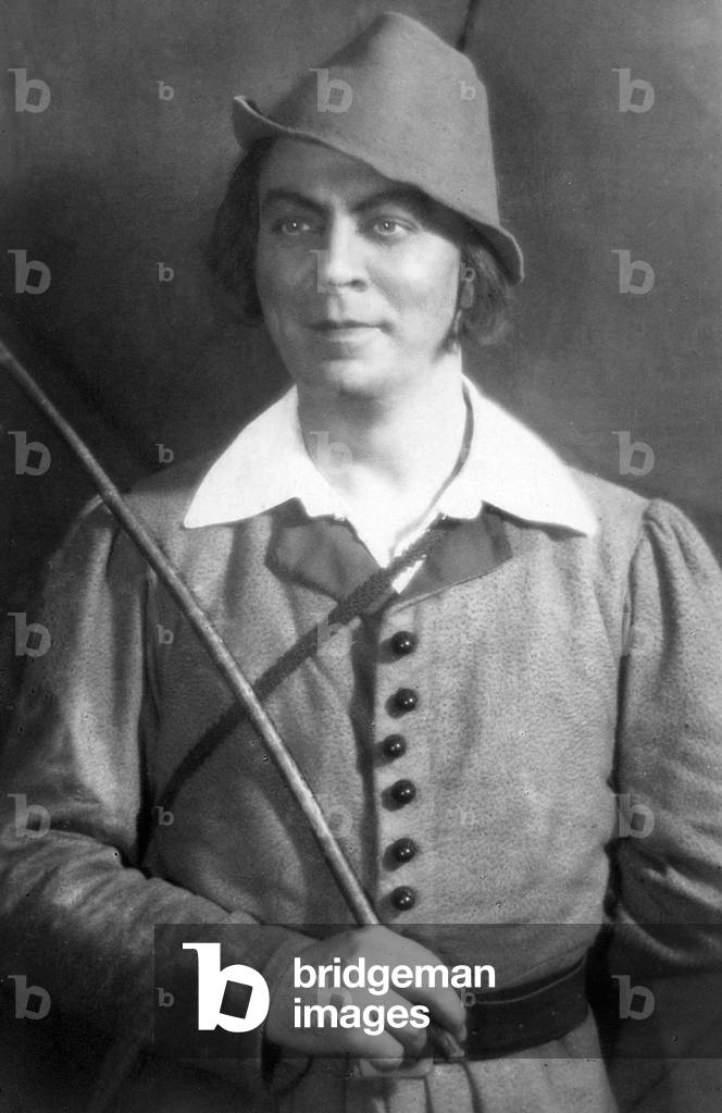 Heinrich Rehkemper as Spielmann in Konigskinder. Portrait photograph.