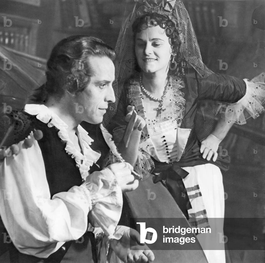 Willi Domgraf Fassbaender, German baritone & Erna Berger, German soprano in Barber of Seville