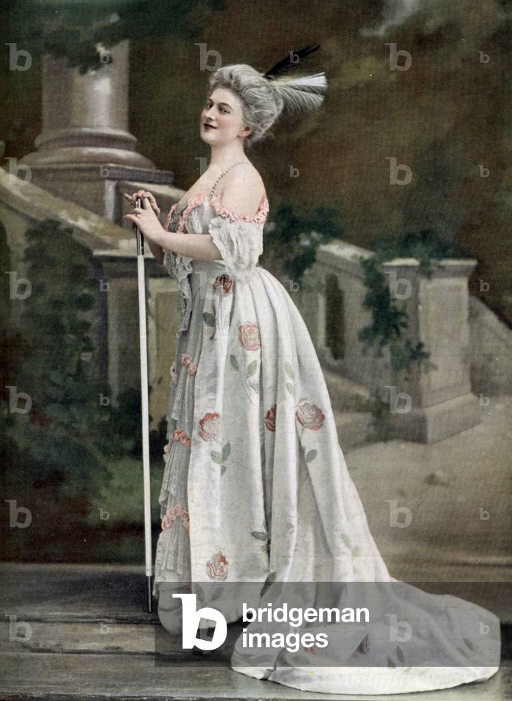 Opera singer Marguerite Herleroy as Manon in opera 