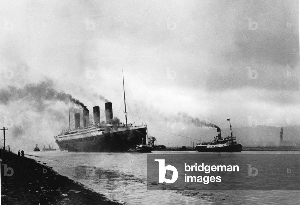Liner Titanic leaving Southampton april 10, 1912 (b/w photo)