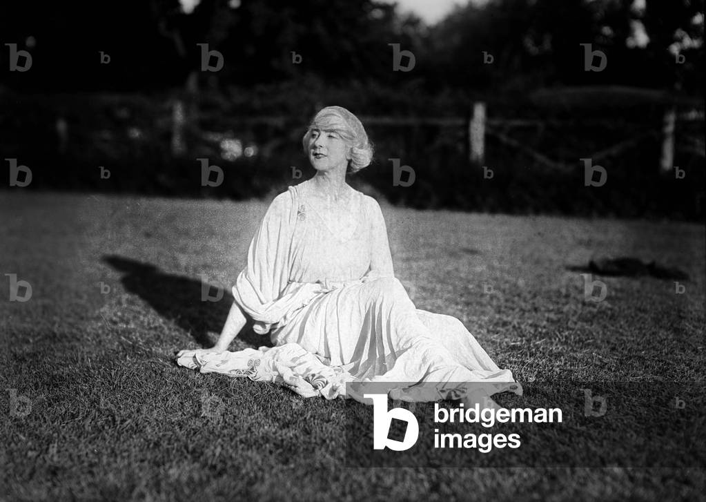 Ruth St Denis (1879-1968) american dancer c. 1920