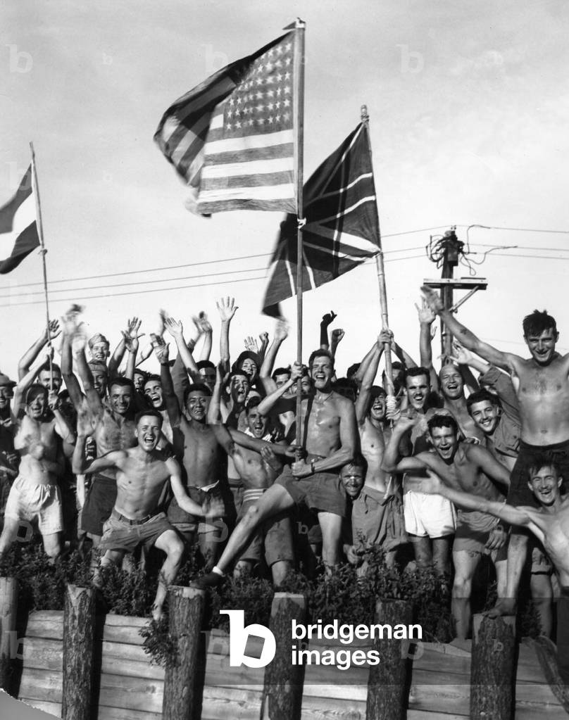 american prisoners of war released in Asia from Japanese camps, 1945