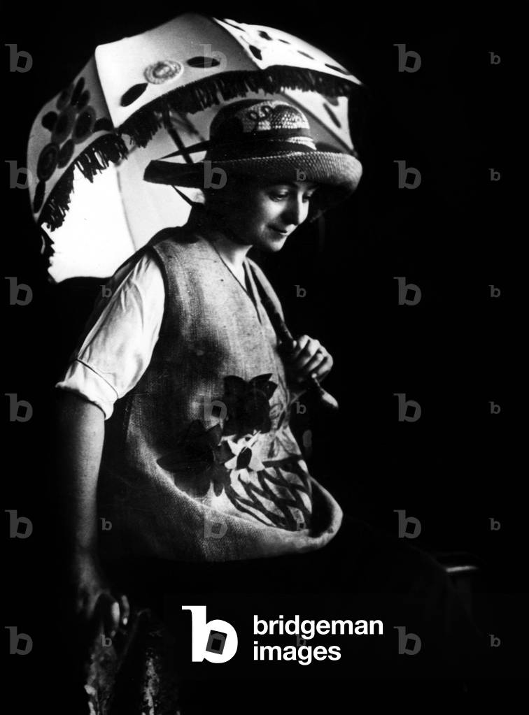 Sonia Delaunay, 1920 (b/w photo)