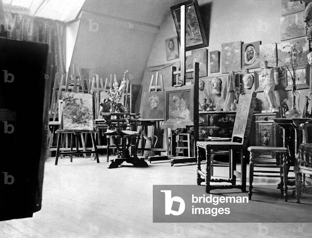 Workshop of painter Berthe Morisot (1841-1895) in Paris, 1892