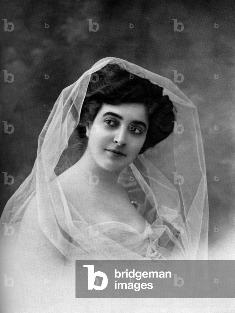 French comedian Melle Barjac, photo by Felix from french paper 