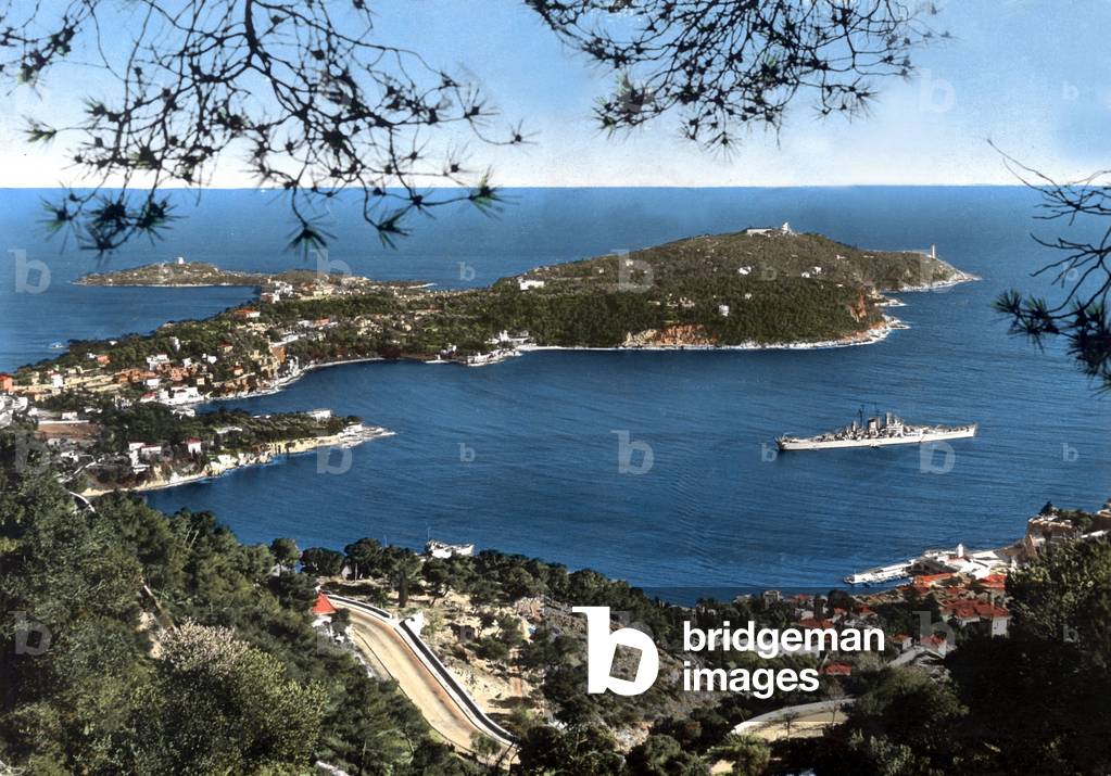 Villefranche-sur-Mer (French Riviera): the bay and Cap Ferrat, postcar, c. 1956