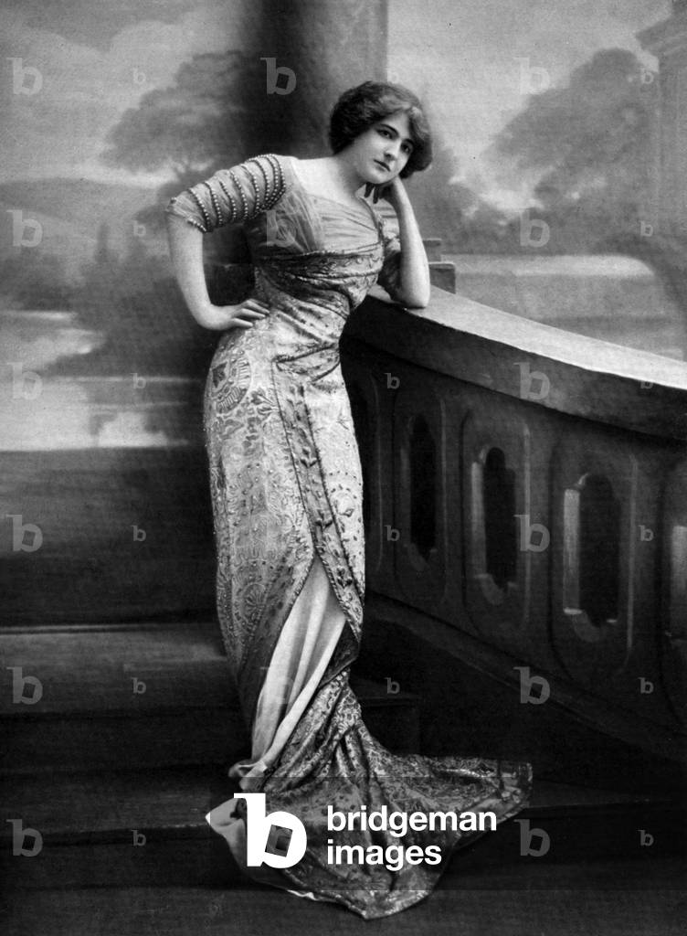 French comedian Gabrielle Colonna Romano (1888-1981) photo by Reutlinger from french paper 