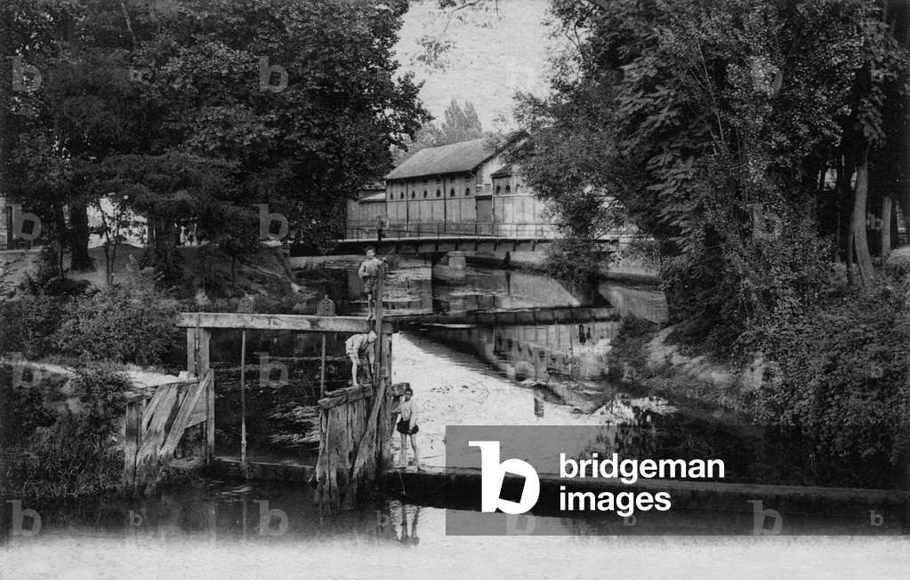 Troyes (France): Seine river, Postcard