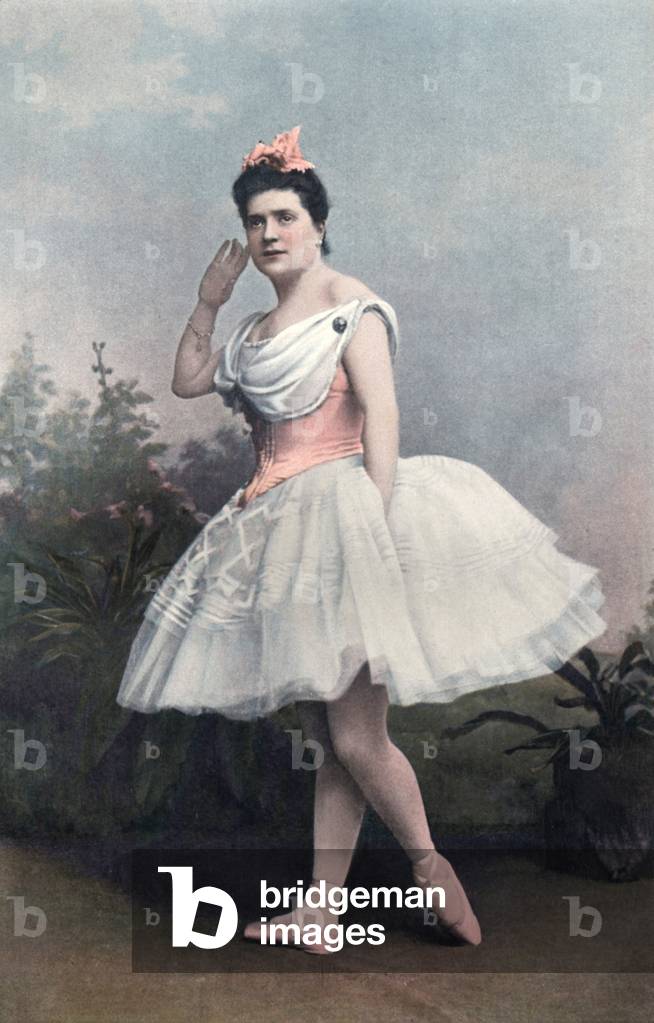 Dancer Julia Subra, photo from french paper 