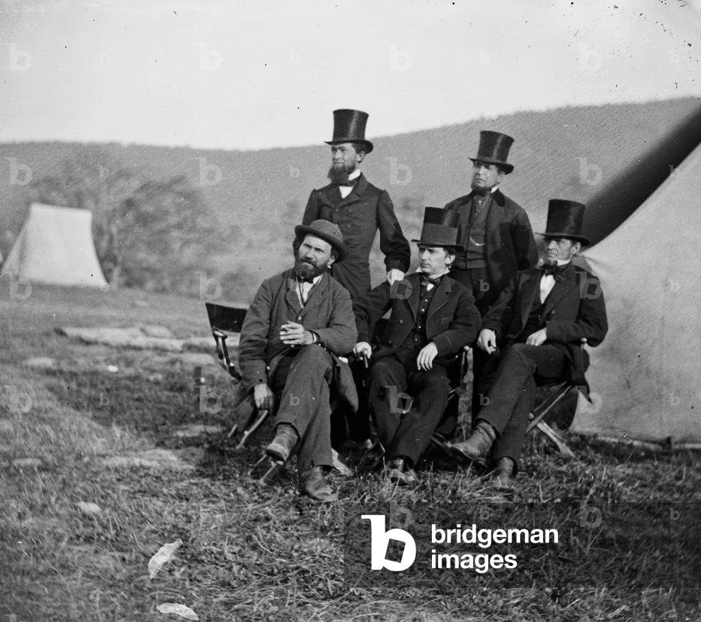 Allan Pinkerton (1819-1884, seated on l), american spy, here in Antietam, Maryland, 1862 during american civil war, photo by Alexander Gardner