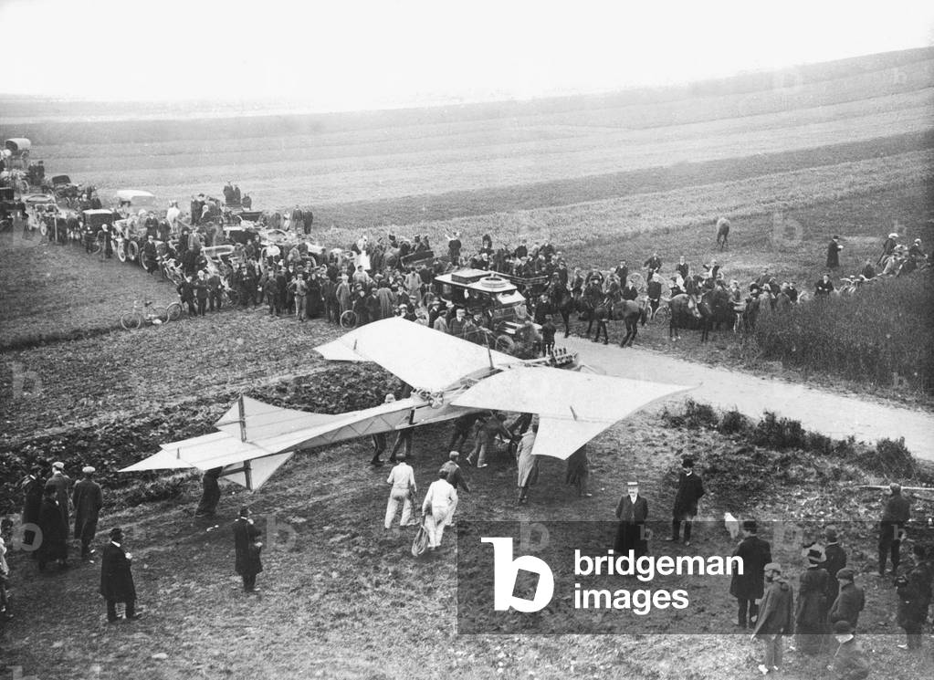 Hubert Latham crossed the English Channel on Antoinette monoplane, 1909 (b/w photo)