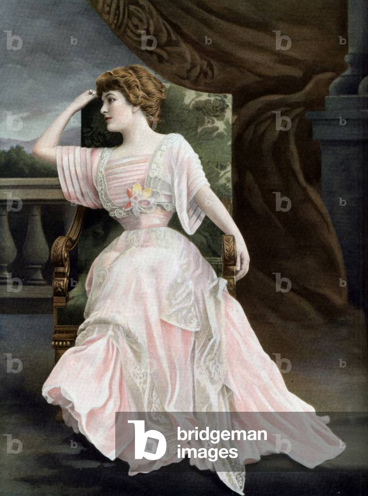 French actress Mrs Herrouet, photo by Reutlinger from french paper 